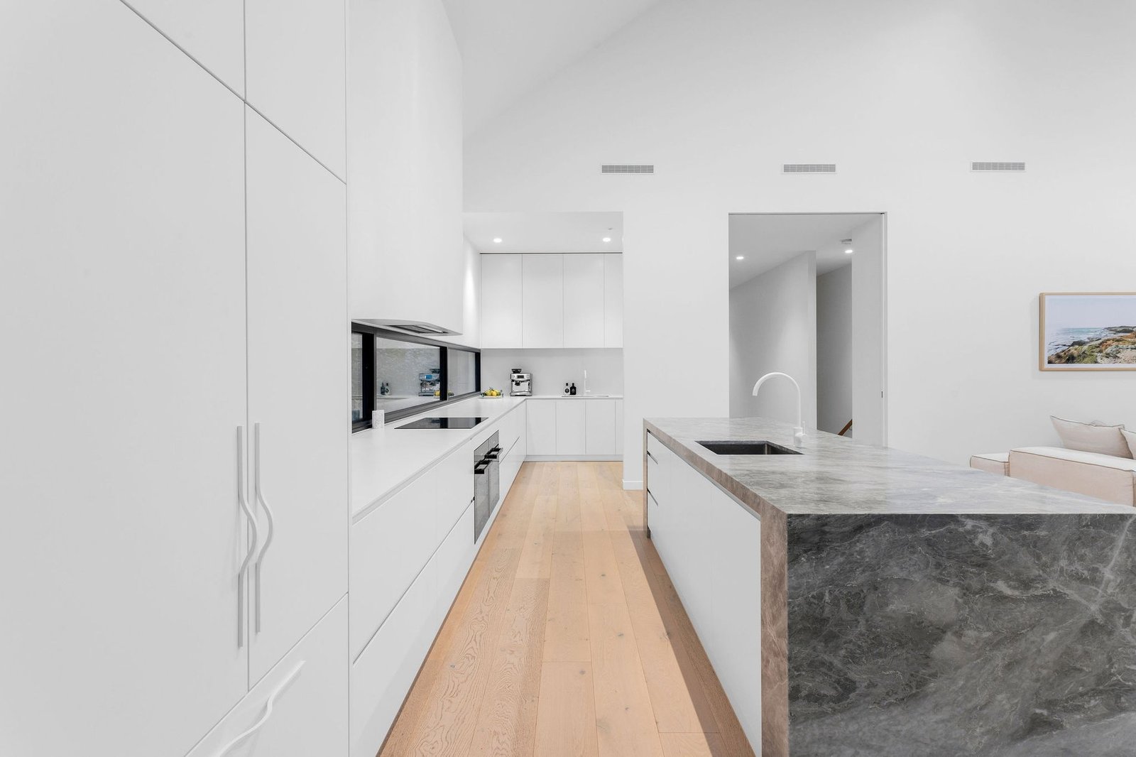 Luxury Coastal Living House in Mount Martha, Victoria, Australia