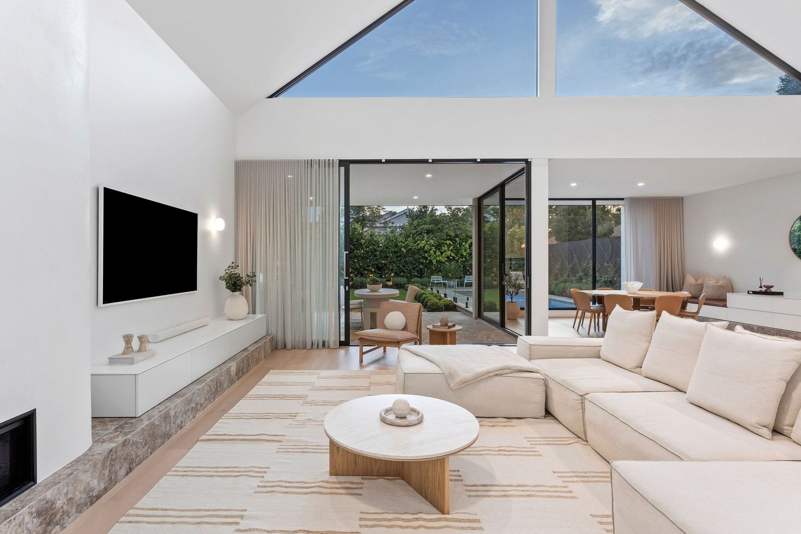 Luxury Coastal Living House in Mount Martha, Victoria, Australia