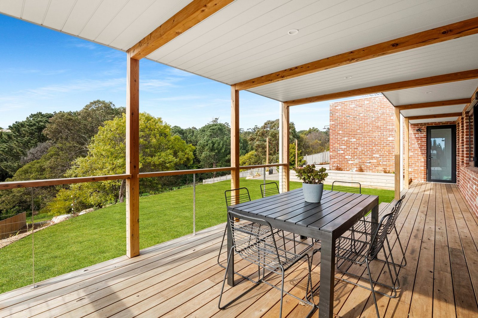Sustainable Design And Panoramic Bay Views House in Mount Martha, Victoria, Australia