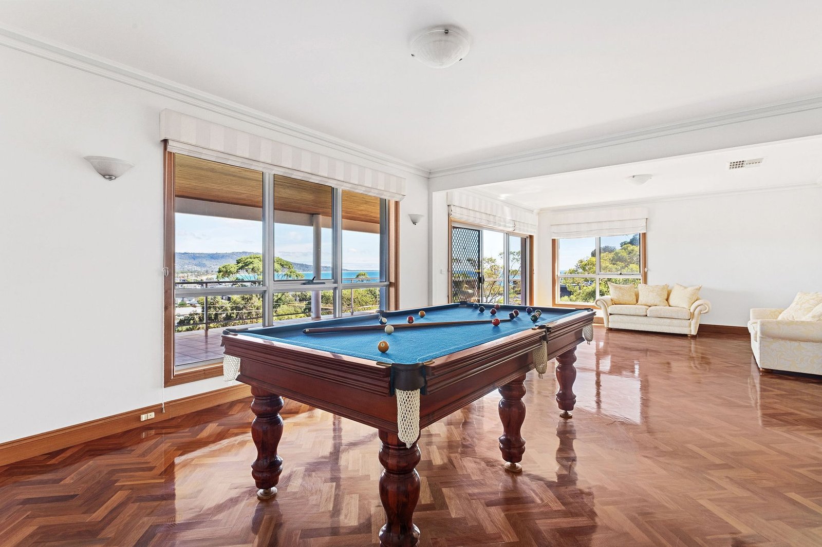 Grand Scale Living With An Extraordinary Panorama House in Mount Martha, Victoria, Australia