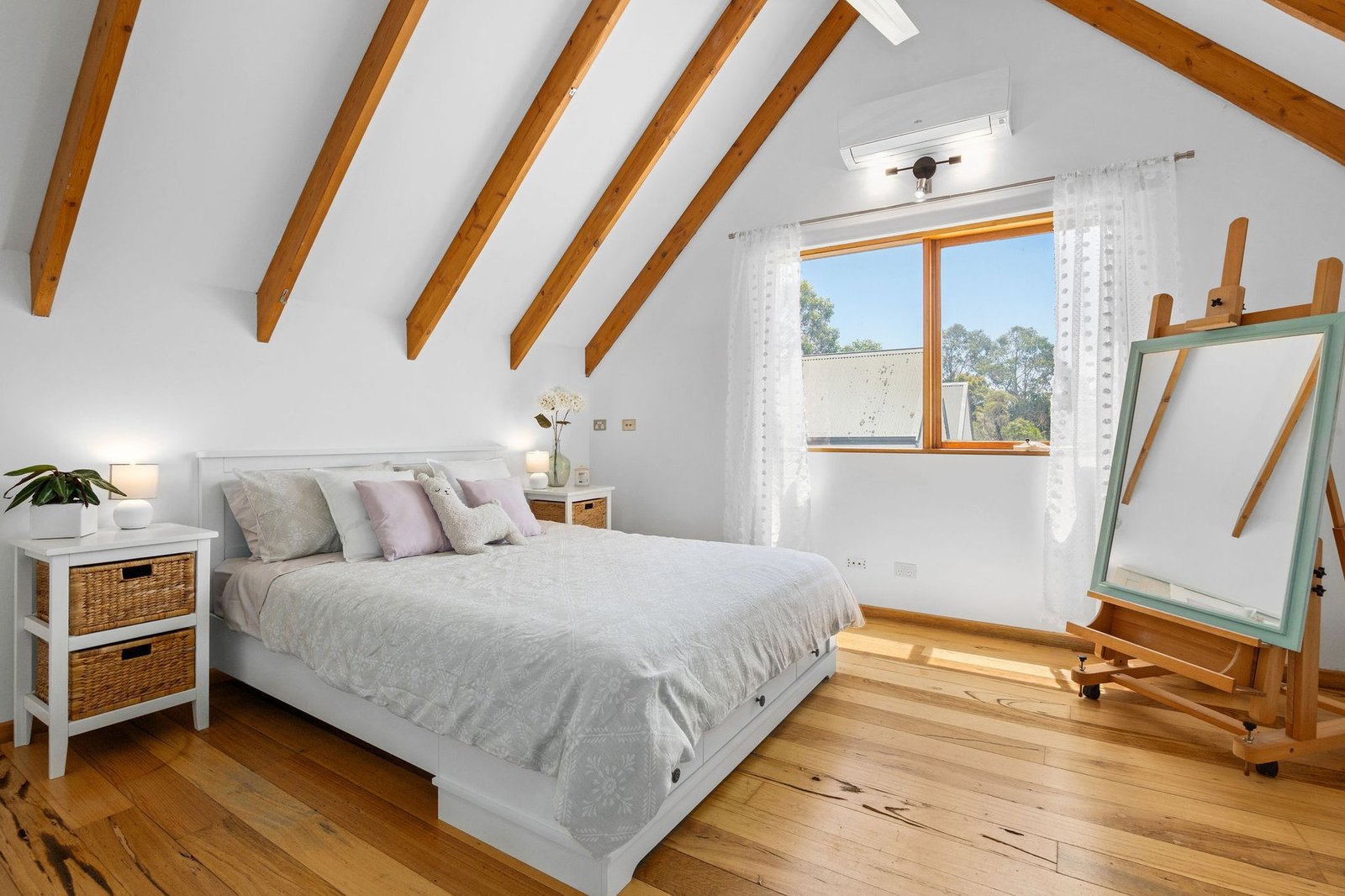 Tranquil Countryside Living House in Mount Martha, Victoria, Australia