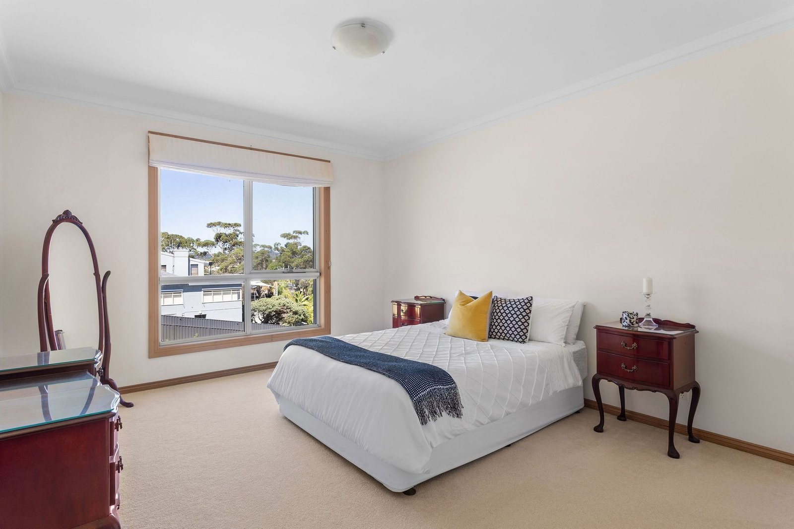 Grand Scale Living With An Extraordinary Panorama House in Mount Martha, Victoria, Australia