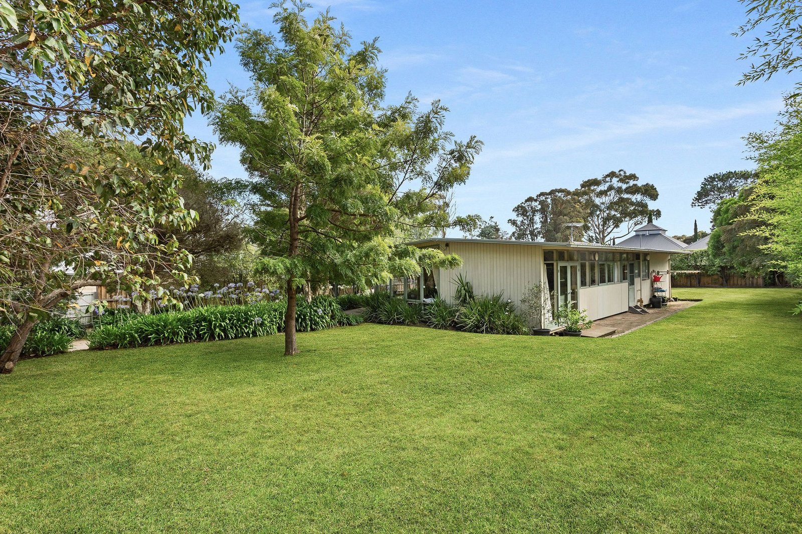 Rare Coastal Gem With Abundant Potential House in Mount Martha, Victoria, Australia