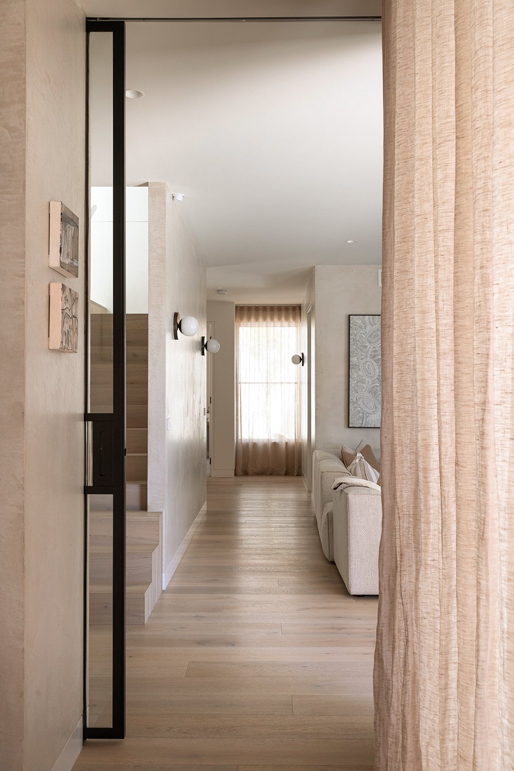 Textured Coastal Charm House in Mount Martha, Victoria, Australia