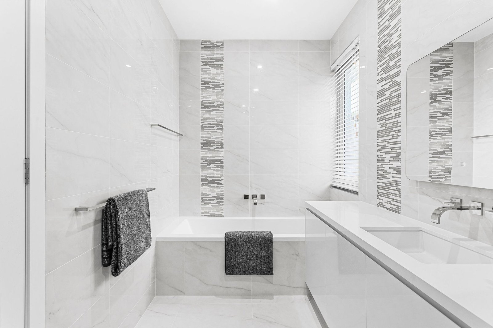 Architectural Brilliance Meets Beachside Bliss House in Mount Martha, Victoria, Australia