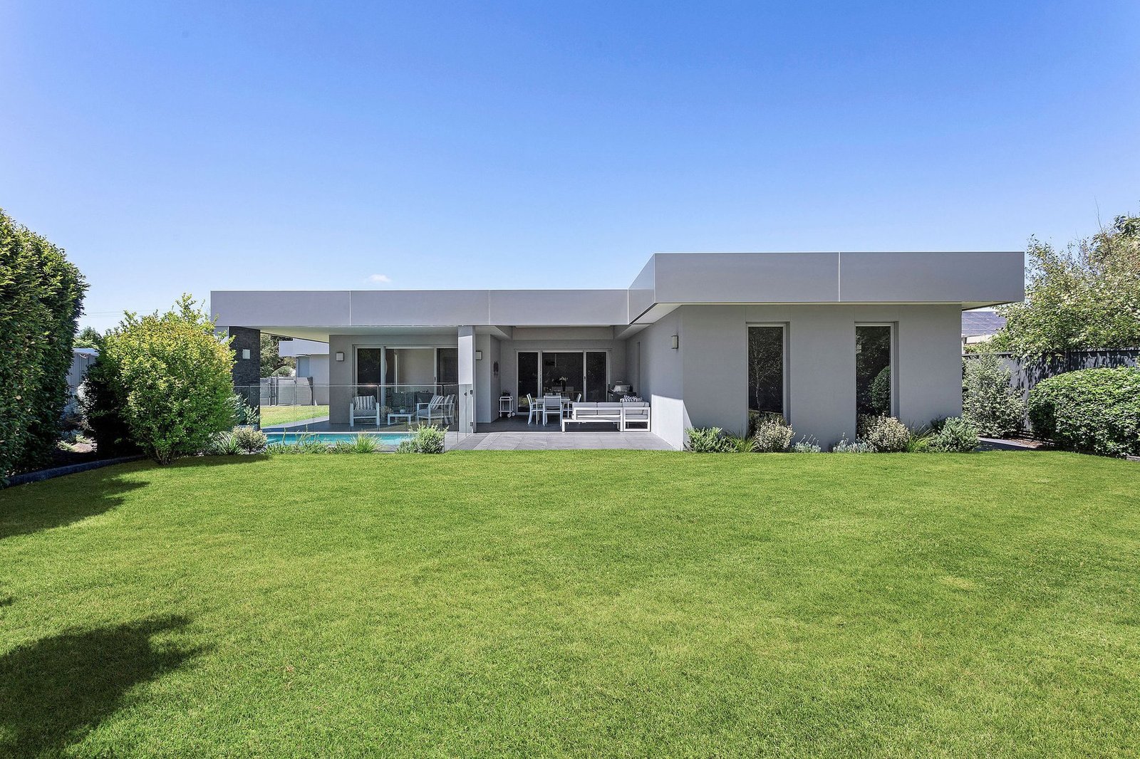 Architectural Brilliance Meets Beachside Bliss House in Mount Martha, Victoria, Australia