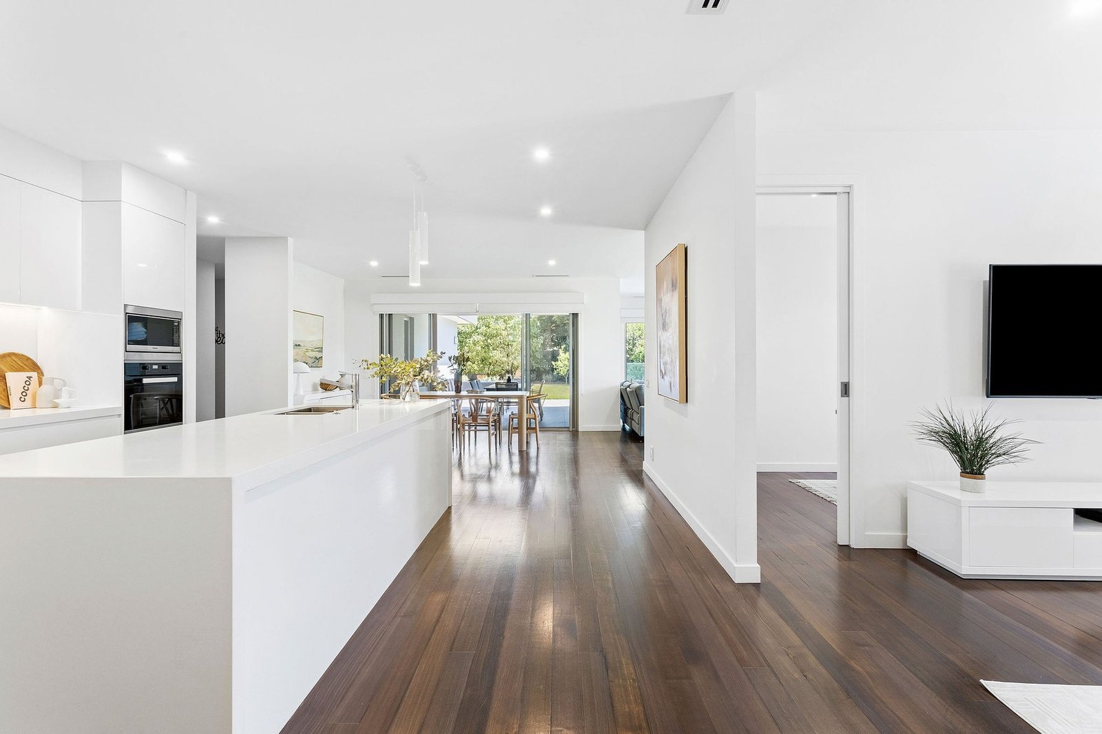 Architectural Brilliance Meets Beachside Bliss House in Mount Martha, Victoria, Australia