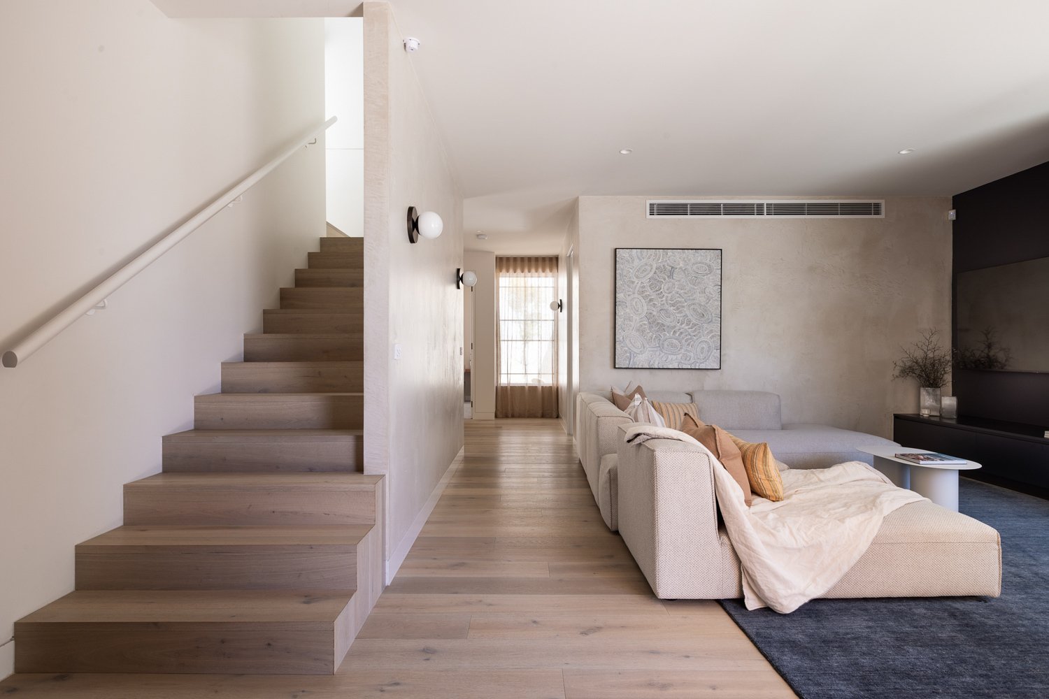 Textured Coastal Charm House in Mount Martha, Victoria, Australia