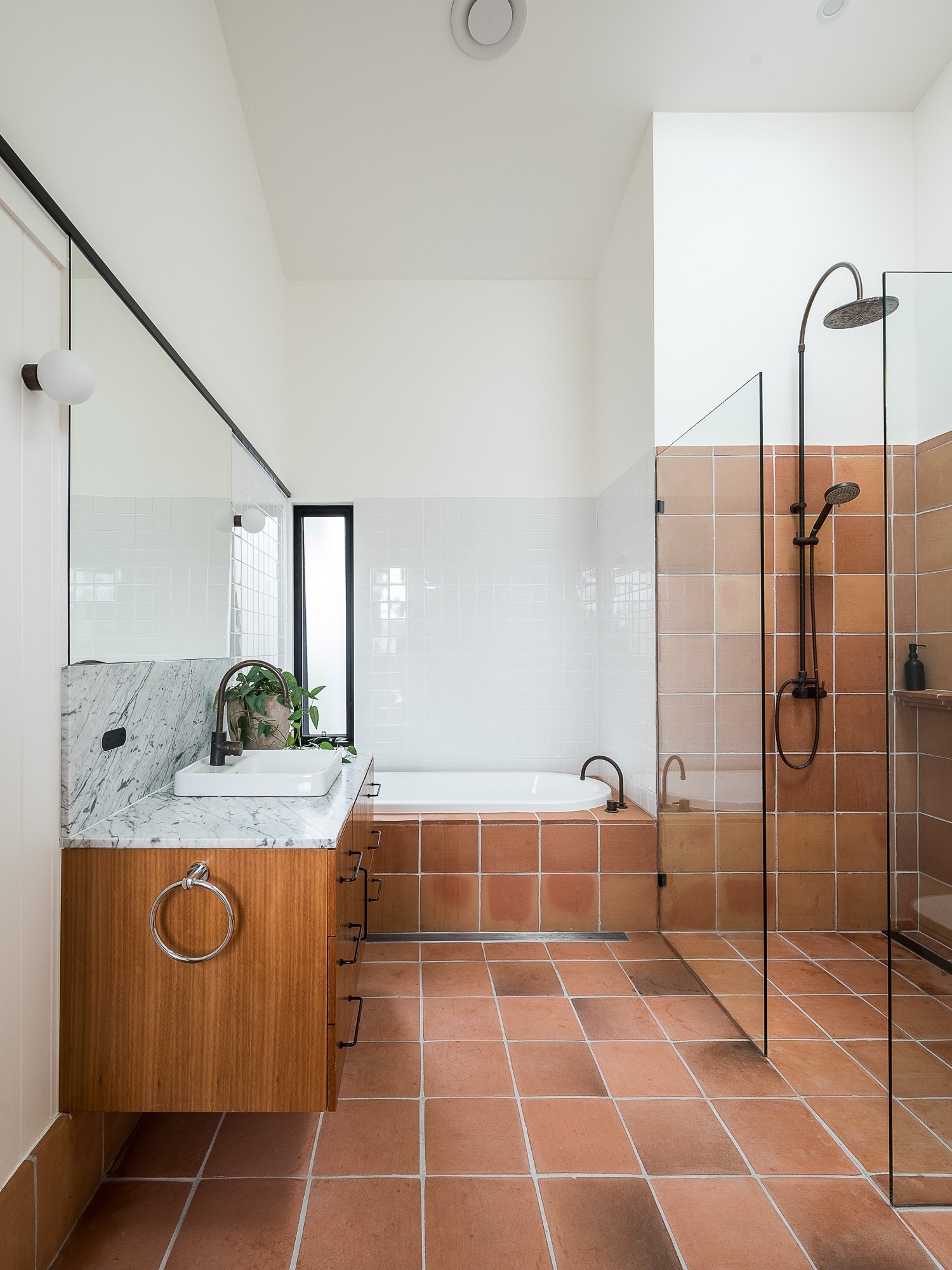 A Fusion Of Japanese Minimalism And Scandinavian Elegance In The Heart Of Brisbane House in New Farm, Queensland, Australia