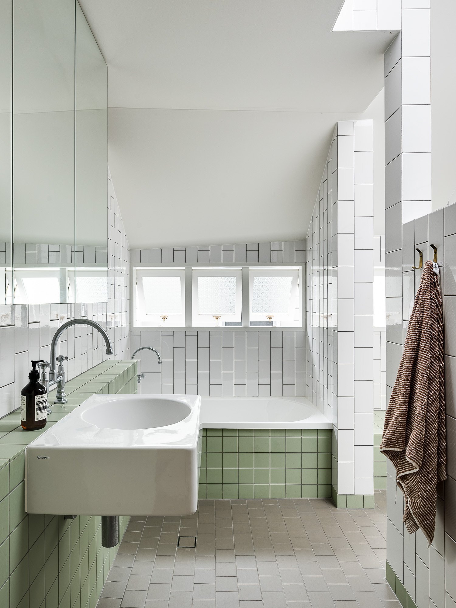 Iconic Ranley Grove House By Owen Architecture House in Paddington, Queensland, Australia