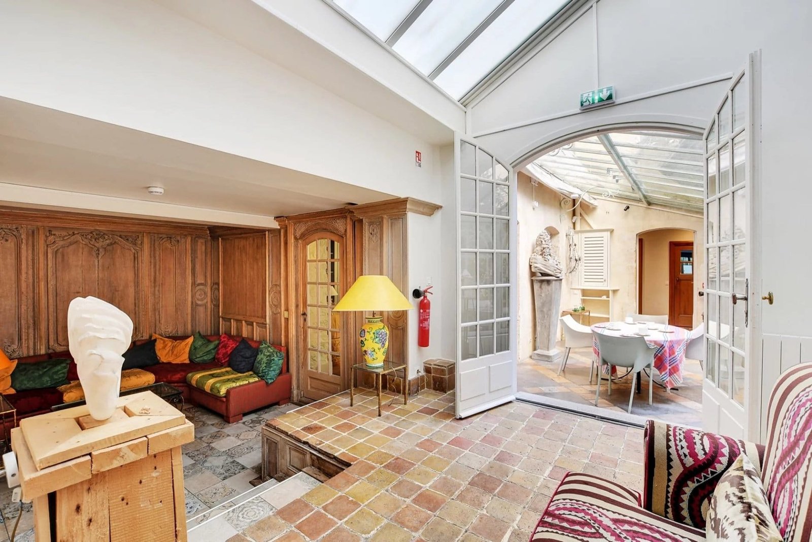 House in Paris, Île