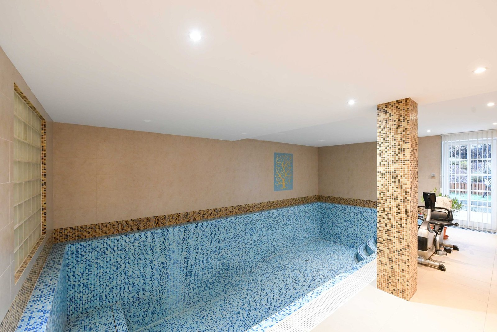 Luxury Villa In A Prestigious Gated Complex House in Prague, Prague, Czechia