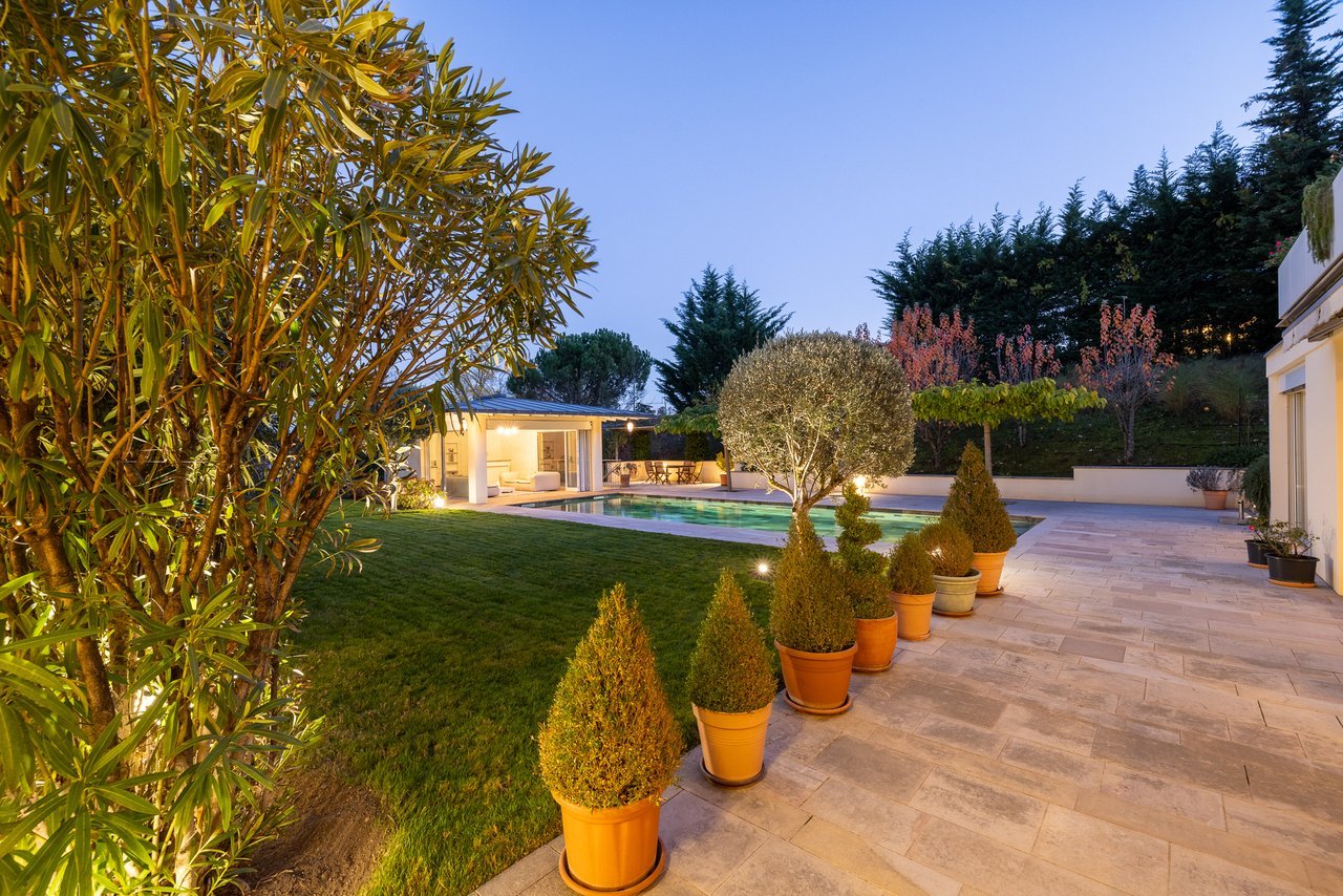 Superb Family Property House in Pregny-Chambésy, Genève, Switzerland