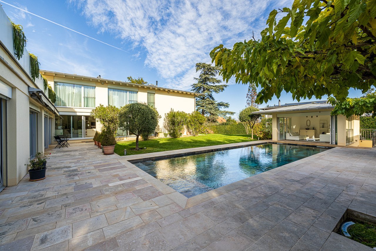 Superb Family Property House in Pregny-Chambésy, Genève, Switzerland