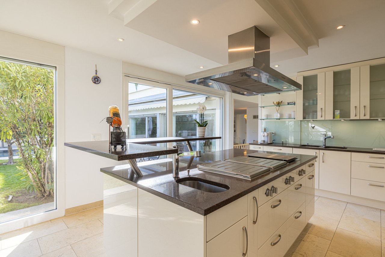 Superb Family Property House in Pregny-Chambésy, Genève, Switzerland