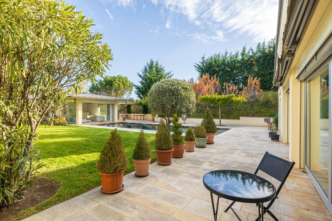 Superb Family Property House in Pregny-Chambésy, Genève, Switzerland