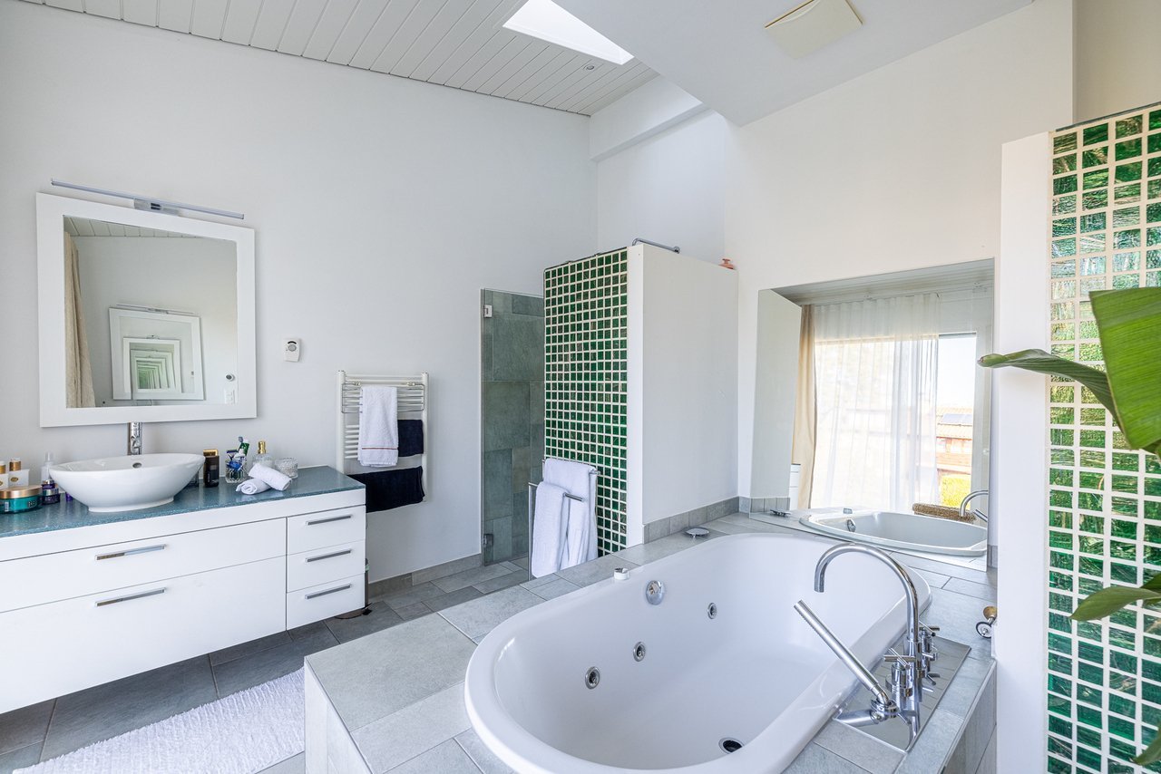 Superb Family Property House in Pregny-Chambésy, Genève, Switzerland