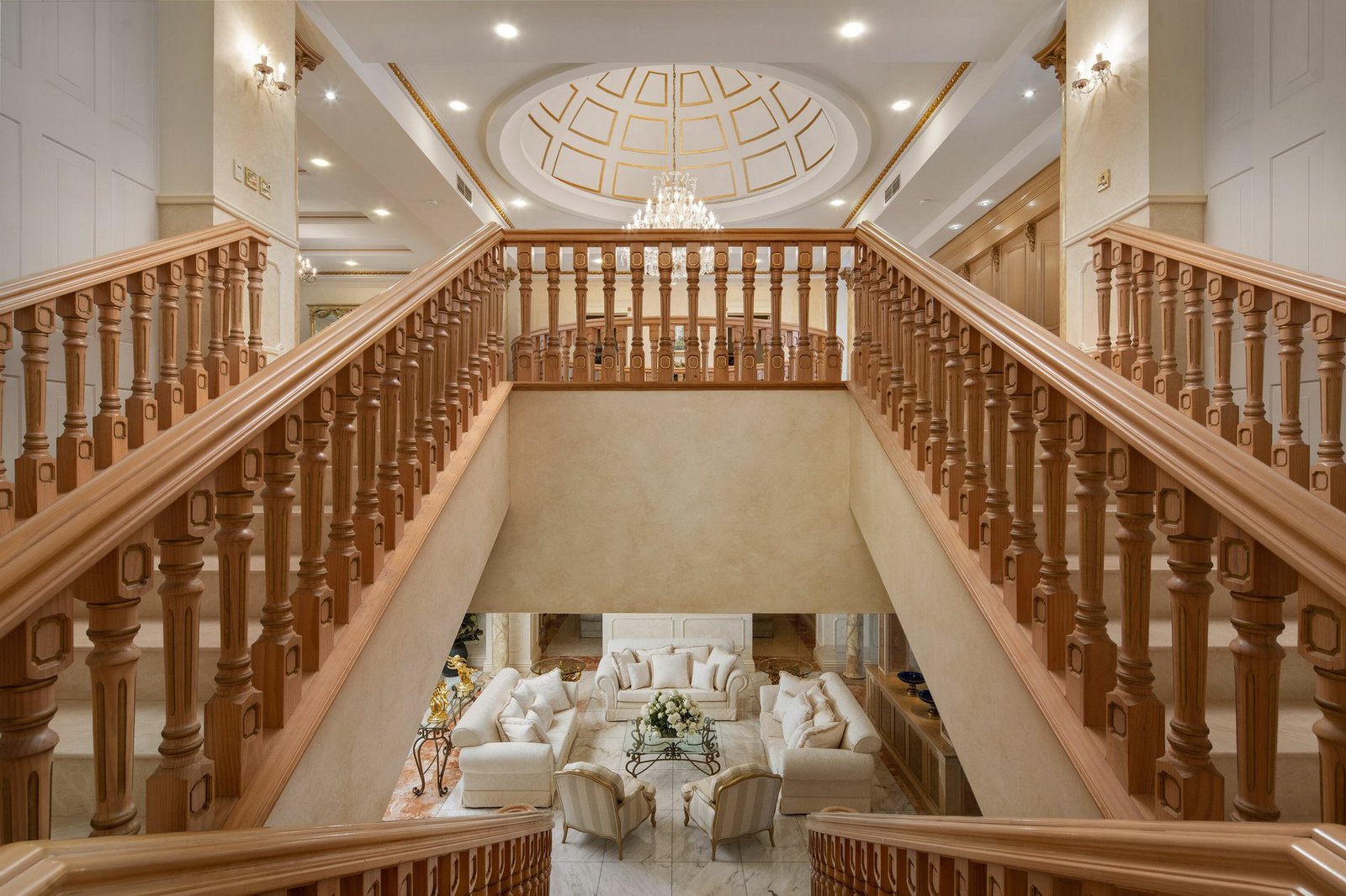 Where Luxury Reigns House in Robertson, Queensland, Australia