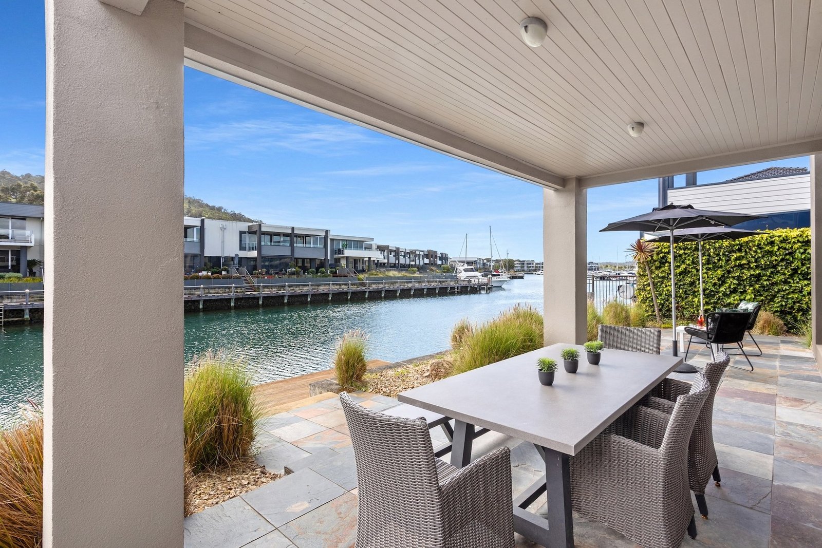 Waters Edge House in Safety Beach, Victoria, Australia