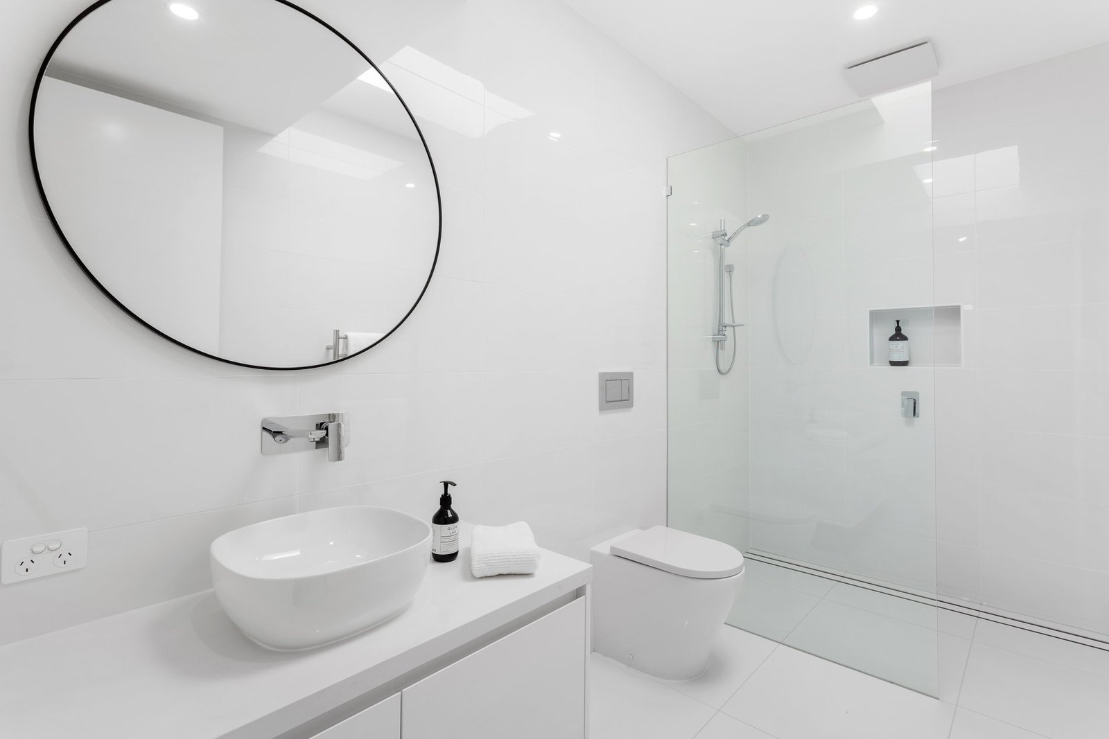 As New Luxury 3 Car Garage House in Safety Beach, Victoria, Australia