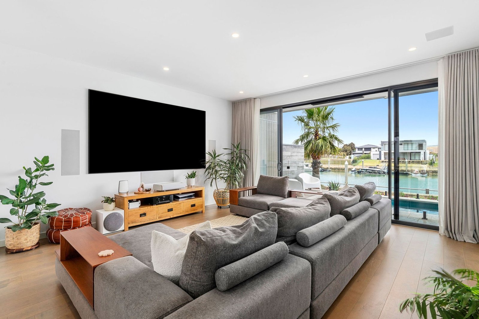 Sonnet Waterfront Escape House in Safety Beach, Victoria, Australia