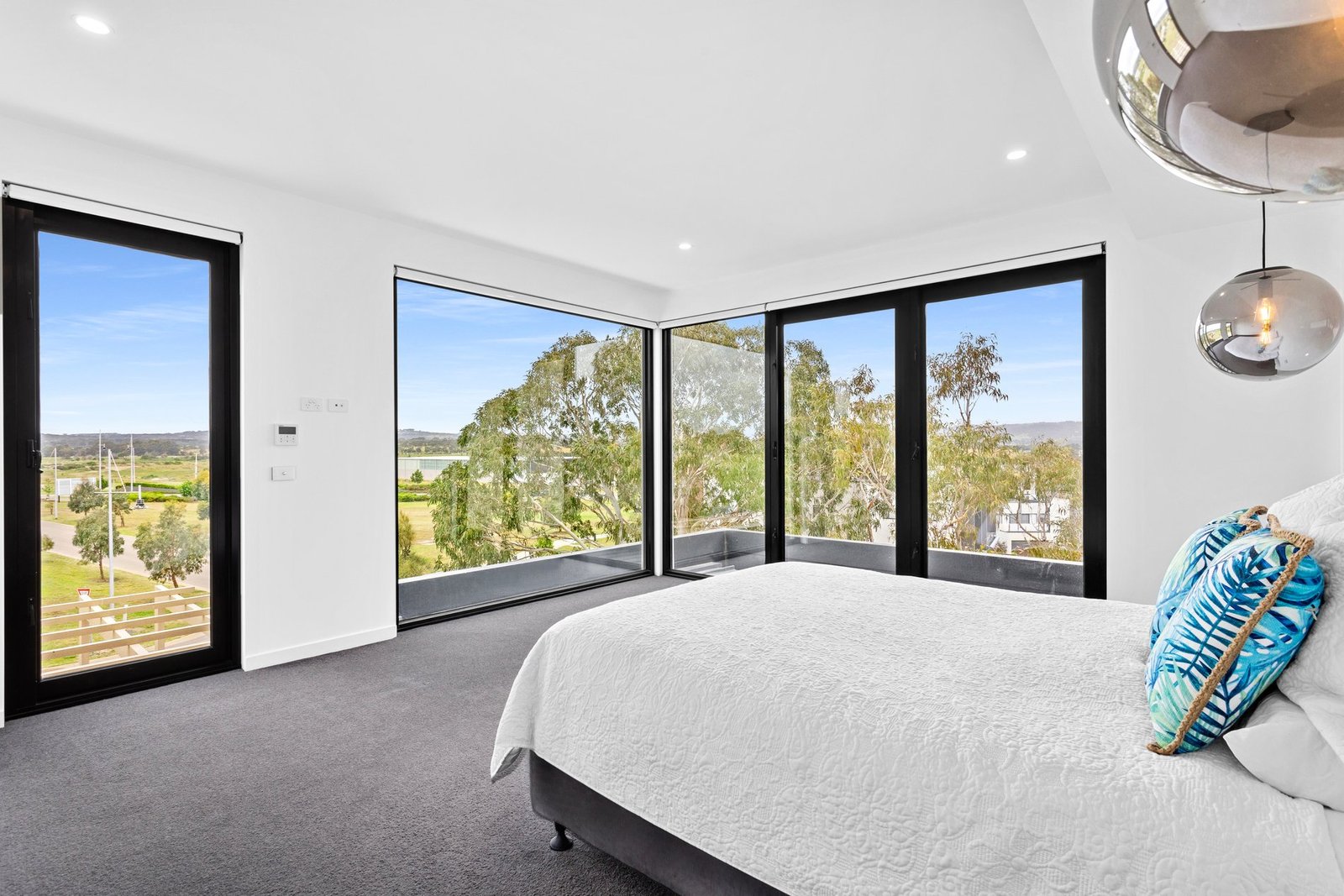 As New Luxury 3 Car Garage House in Safety Beach, Victoria, Australia