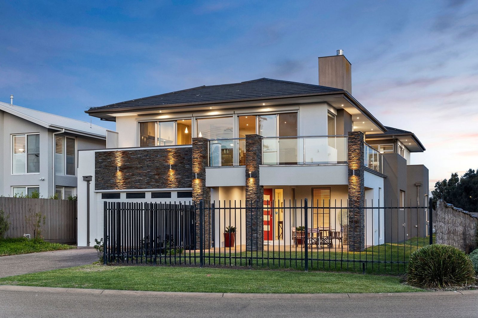 Beachside Luxury Walk To The Beach & Marina House in Safety Beach, Victoria, Australia