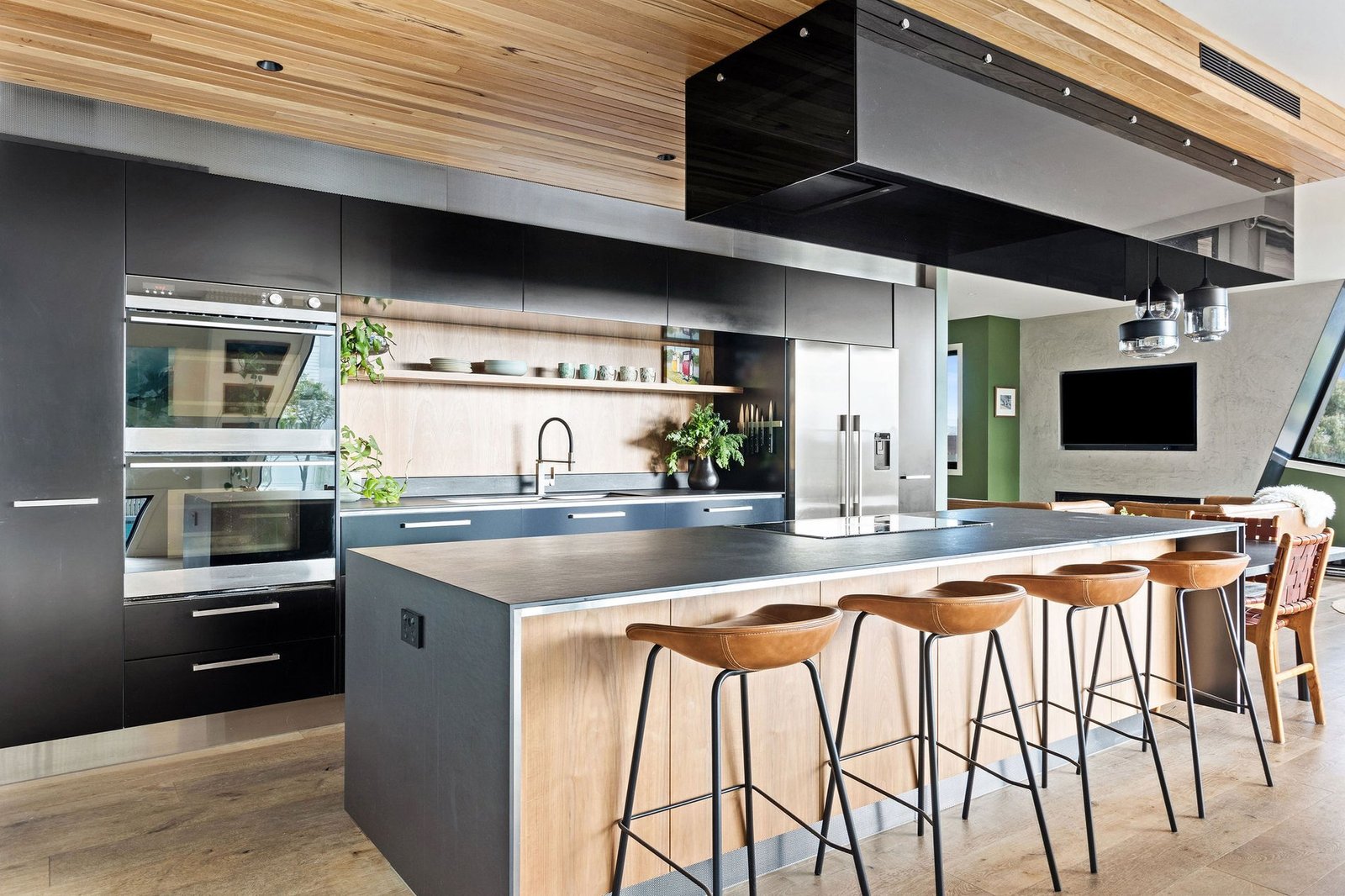 La Belle Vie House in Safety Beach, Victoria, Australia