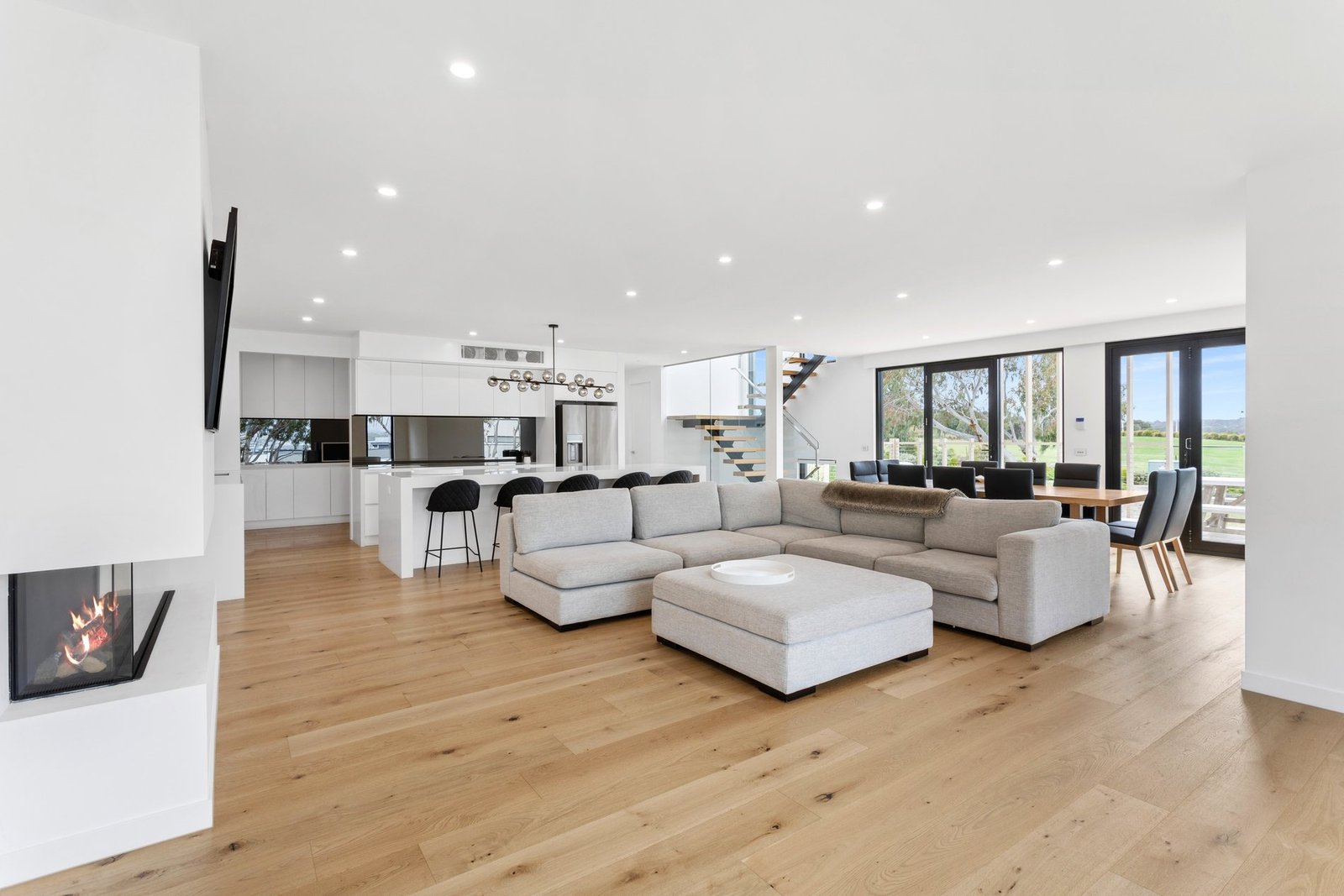 As New Luxury 3 Car Garage House in Safety Beach, Victoria, Australia