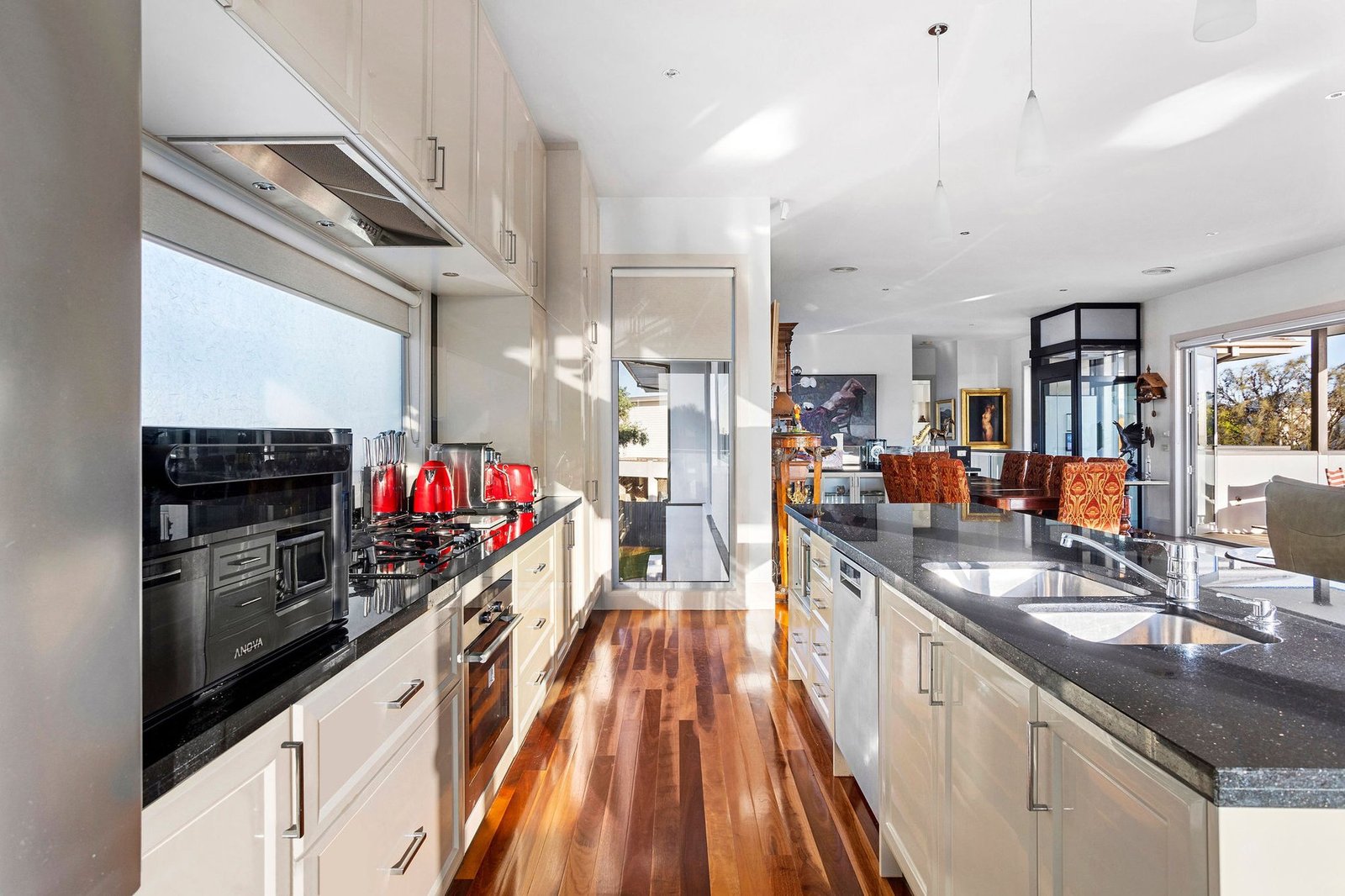 Beachside Luxury Walk To The Beach & Marina House in Safety Beach, Victoria, Australia