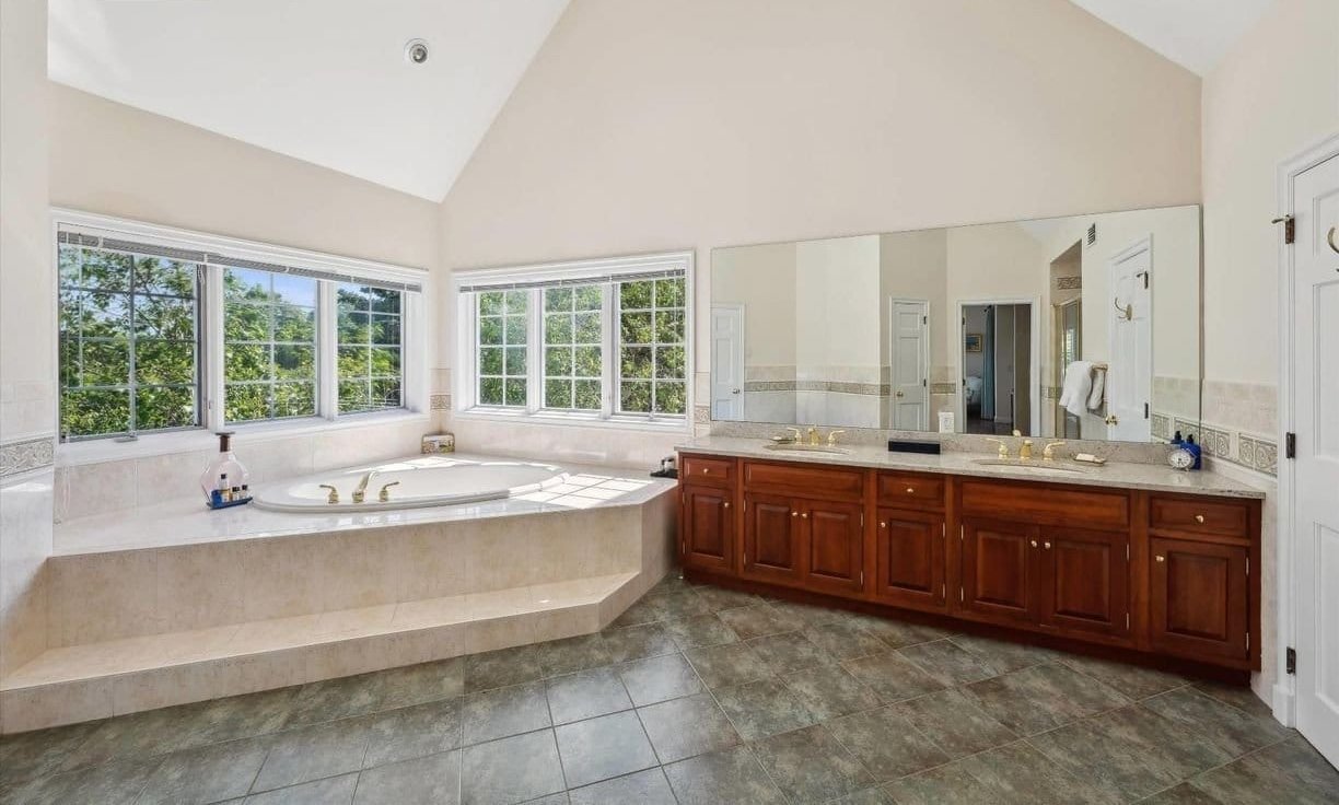 31 Pheasant Close West, Southampton, Ny 11968 House in Southampton, New York, United States