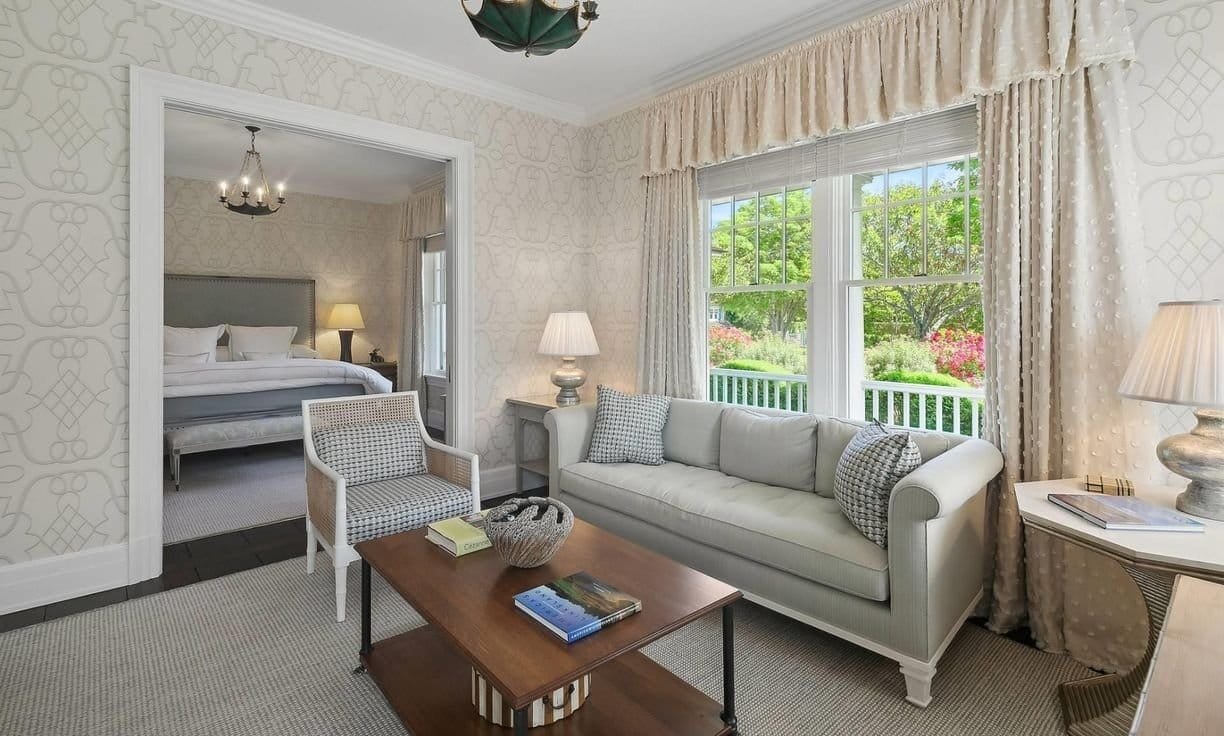 59 Shore Road, Westhampton, Ny 11977 House in Westhampton, New York, United States