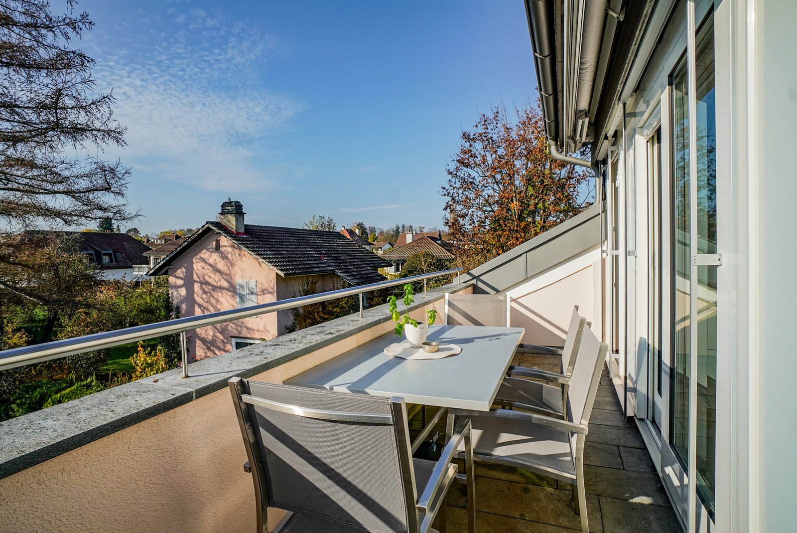 Jackpot Muri: Dramatic Penthouse With Terrace, Garden And Studio Penthouse in Muri bei Bern, Canton of Bern, Switzerland