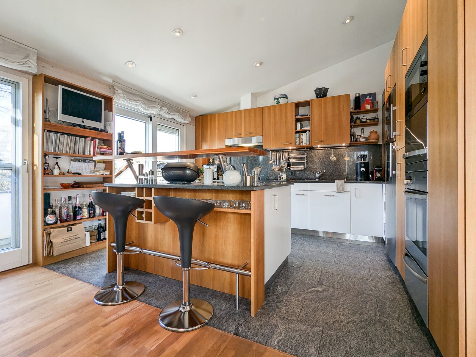 Jackpot Muri: Dramatic Penthouse With Terrace, Garden And Studio Penthouse in Muri bei Bern, Canton of Bern, Switzerland