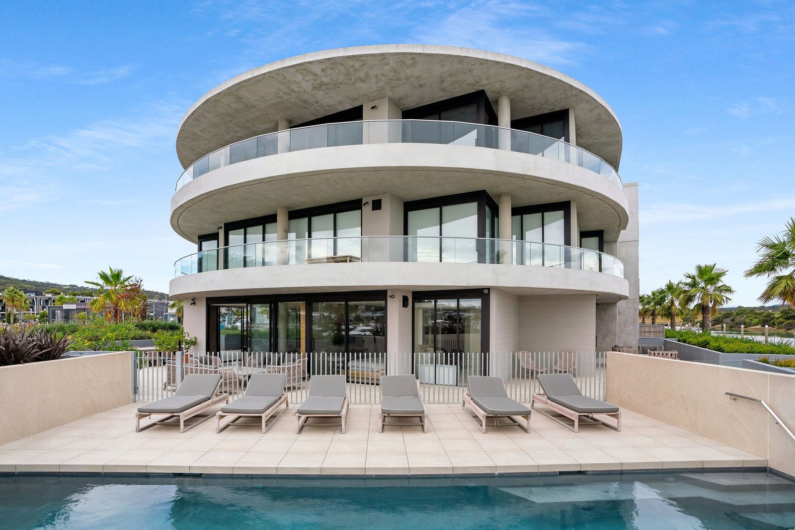 Villa Pianoterra Lussuosa Inc 22 M Marina Berth Penthouse in Safety Beach, Victoria, Australia