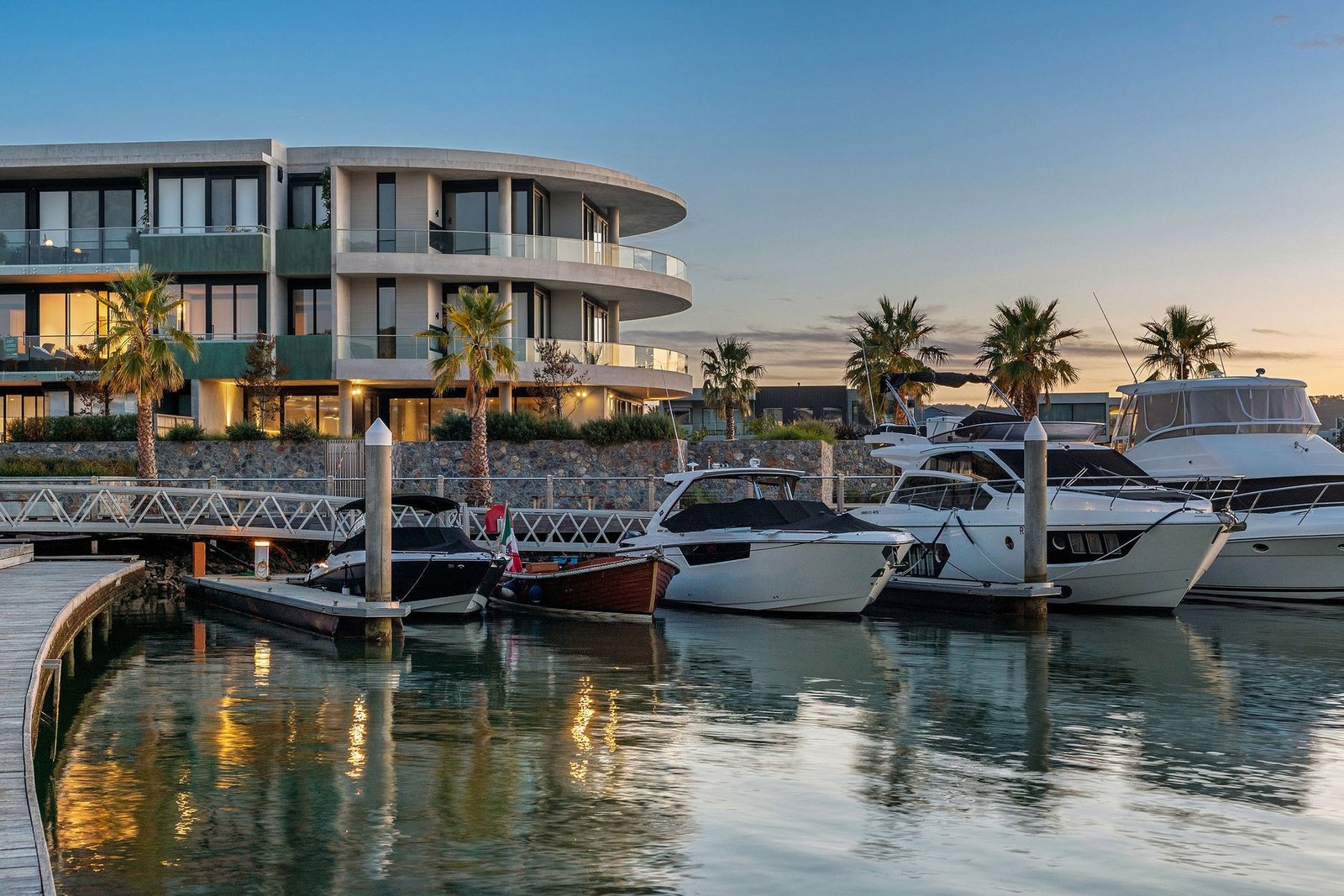 Villa Pianoterra Lussuosa Inc 22 M Marina Berth Penthouse in Safety Beach, Victoria, Australia