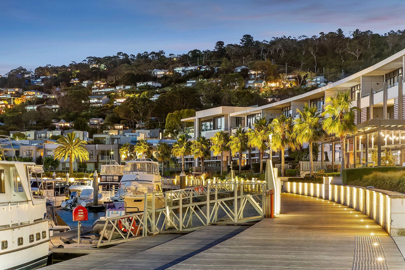 Villa Pianoterra Lussuosa Inc 22 M Marina Berth Penthouse in Safety Beach, Victoria, Australia