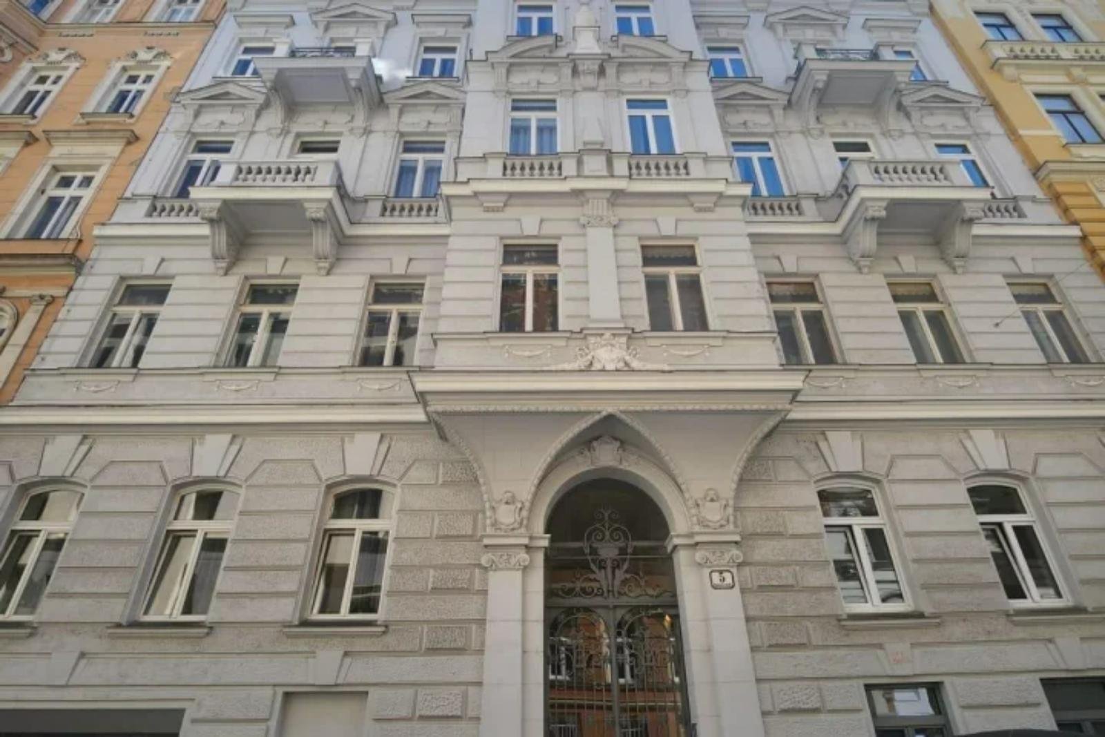 Luxury Penthouse With Pool, Fitness Studio, Garage And Fantastic View In The Historic 1st District! Penthouse in Vienna, Wien, Austria