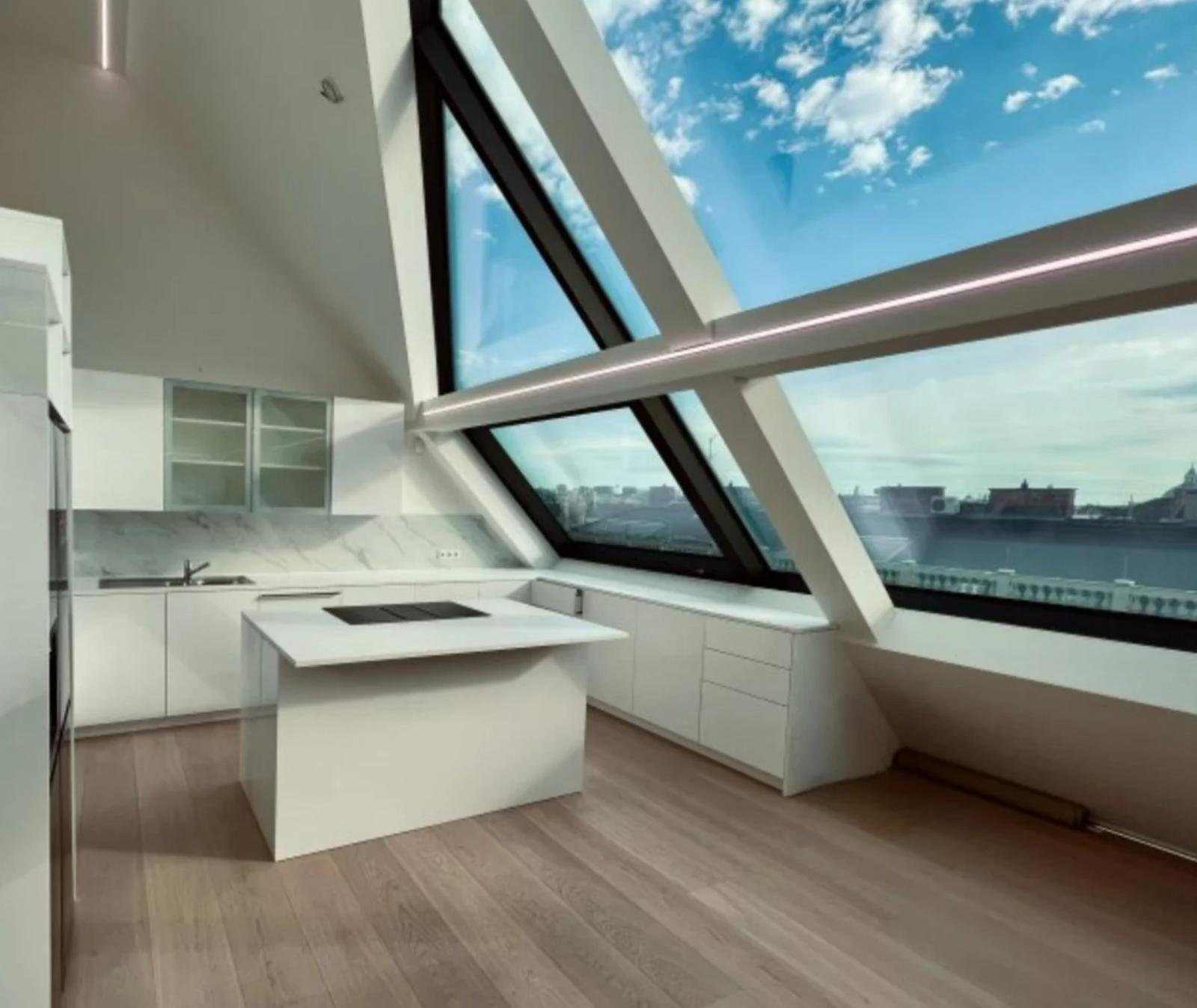 Luxury Penthouse With Pool, Fitness Studio, Garage And Fantastic View In The Historic 1st District! Penthouse in Vienna, Wien, Austria