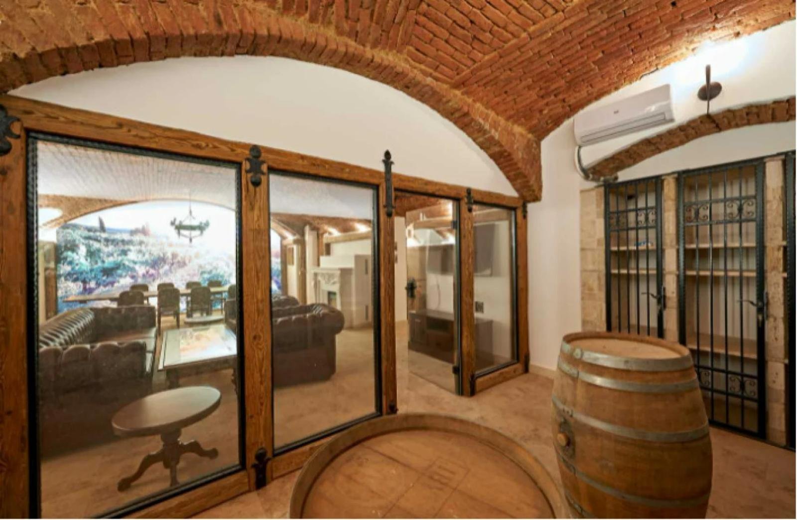 Luxury Penthouse With Pool, Fitness Studio, Garage And Fantastic View In The Historic 1st District! Penthouse in Vienna, Wien, Austria