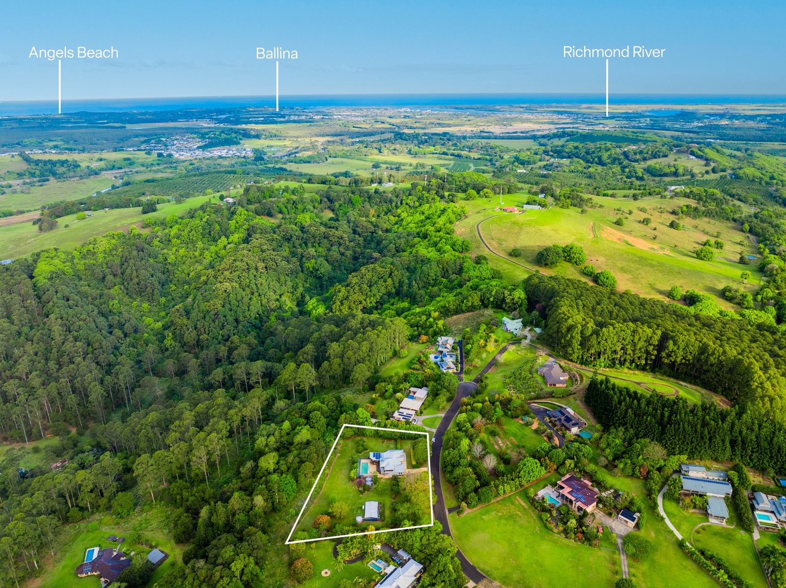 Hinterland Family Estate In Sought After Tintenbar: A Premier Acreage Retreat Tintenbar, New South Wales, Australia