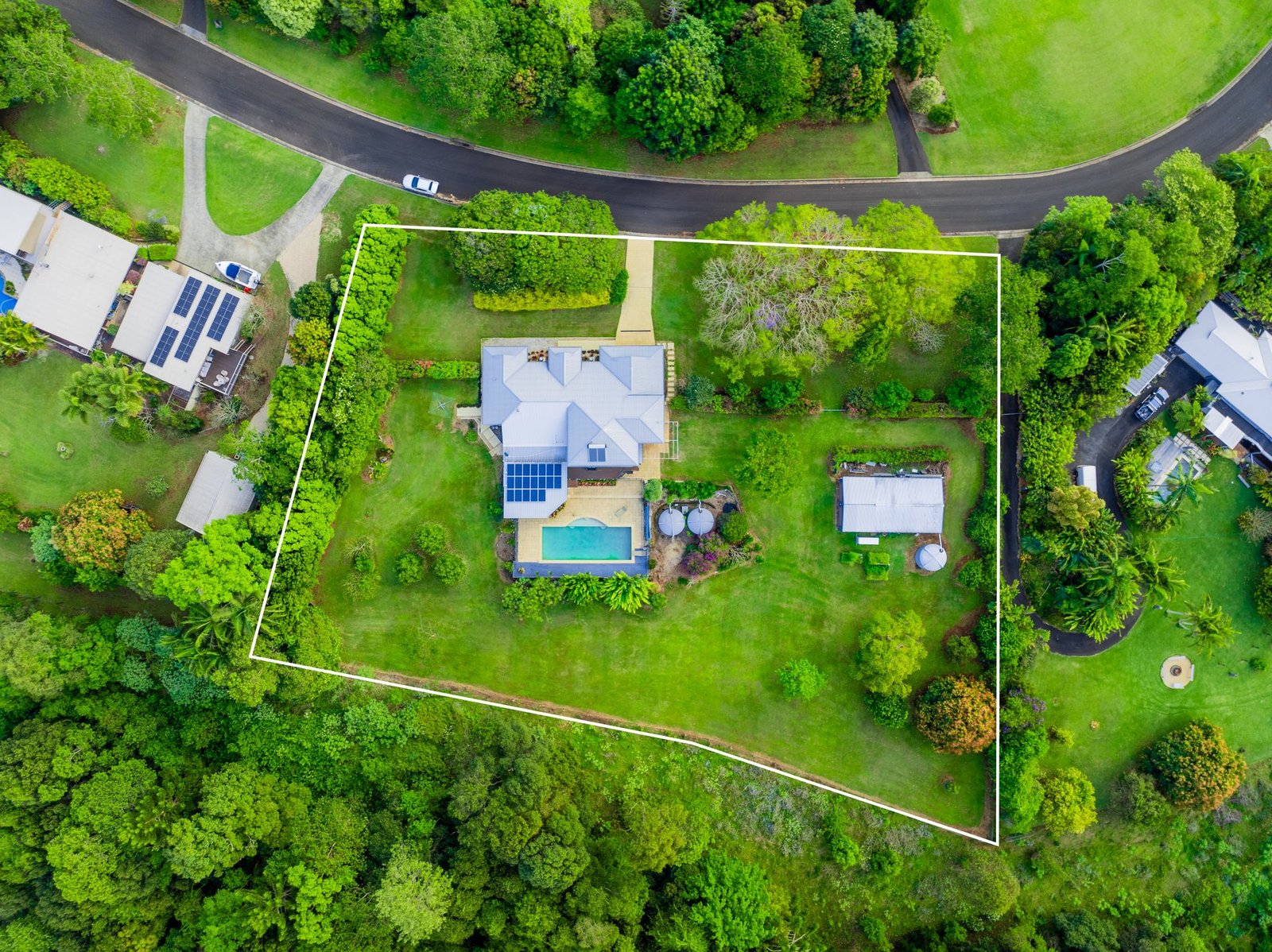 Hinterland Family Estate In Sought After Tintenbar: A Premier Acreage Retreat Tintenbar, New South Wales, Australia