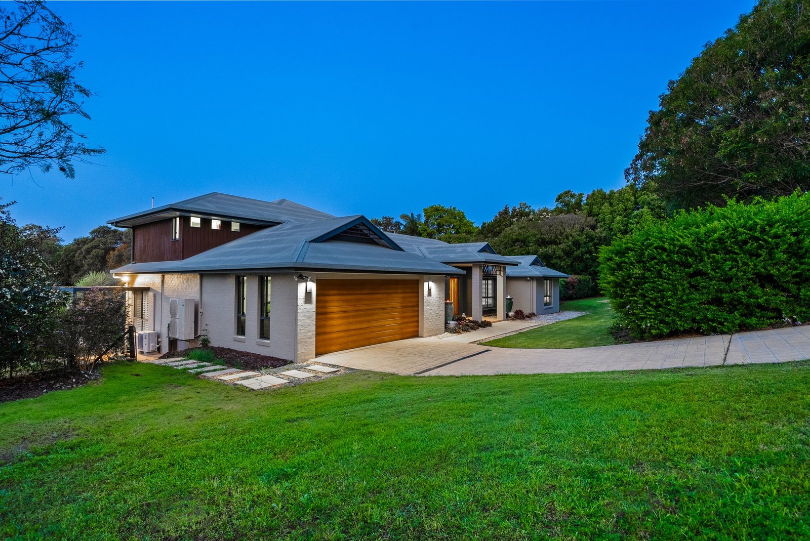 Hinterland Family Estate In Sought After Tintenbar: A Premier Acreage Retreat Tintenbar, New South Wales, Australia