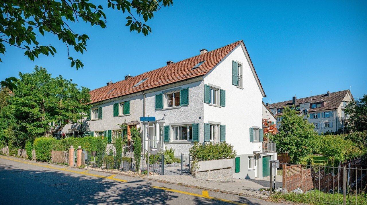 Beautifully Renovated Townhouse Near Irchelpark Townhouse in Zürich, Zurich, Switzerland