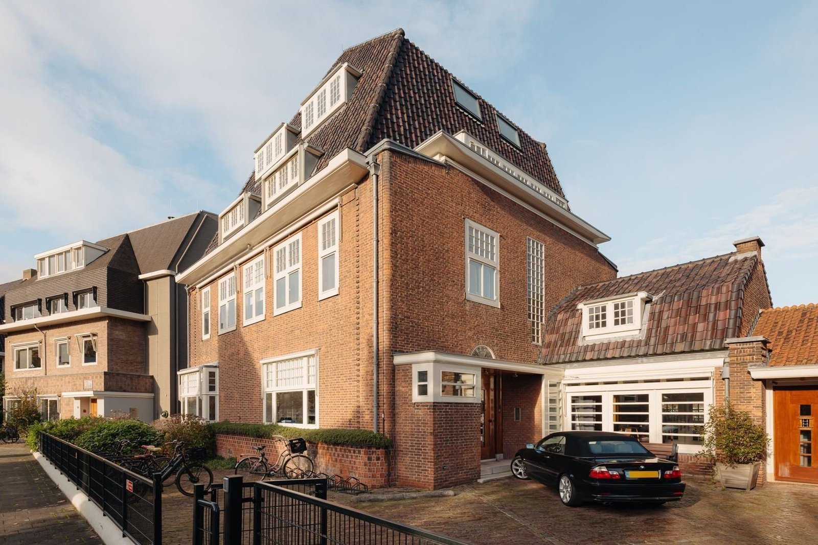 Amsterdam Villa Villa in Apollobuurt, North Holland, Netherlands