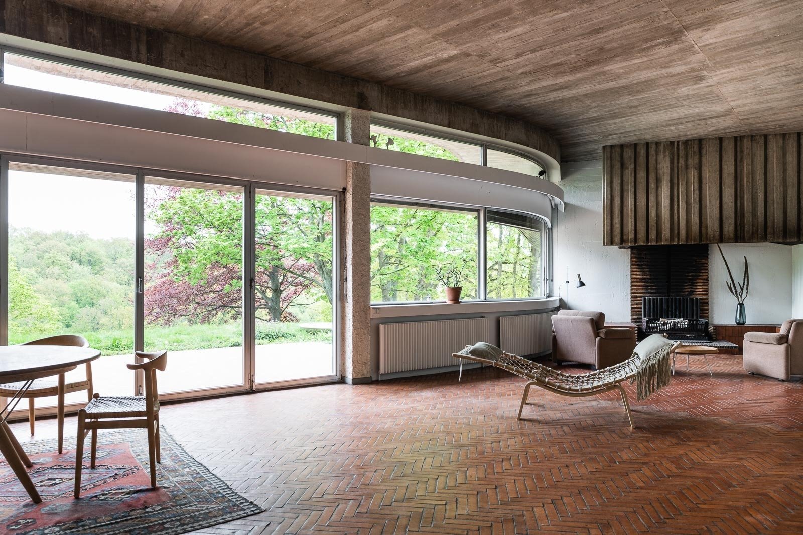 Architectural Masterpiece By Claude Parent Near Paris Villa in Bois-le-Roi, Normandy, France