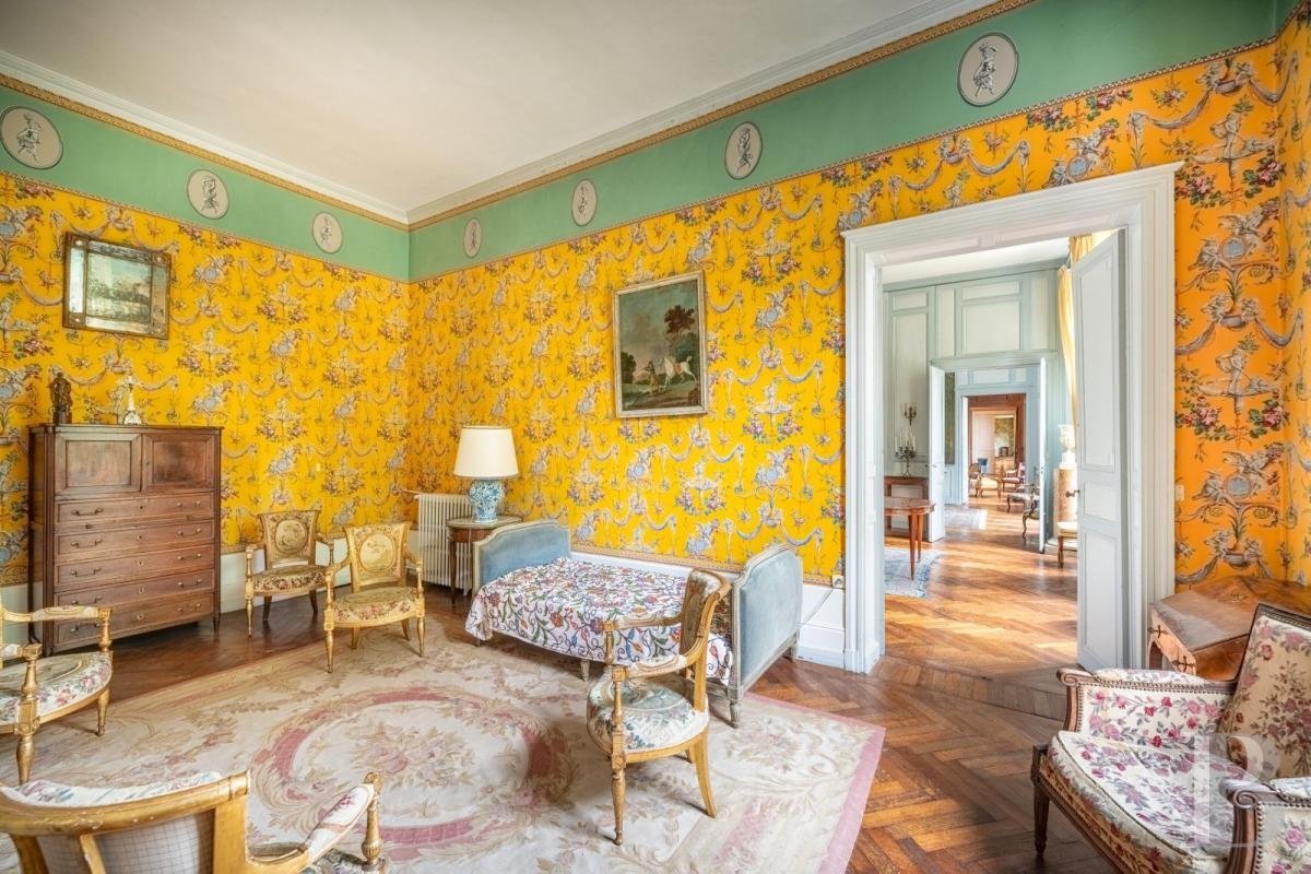 Villa in Bordeaux, Nouvelle-Aquitaine, France