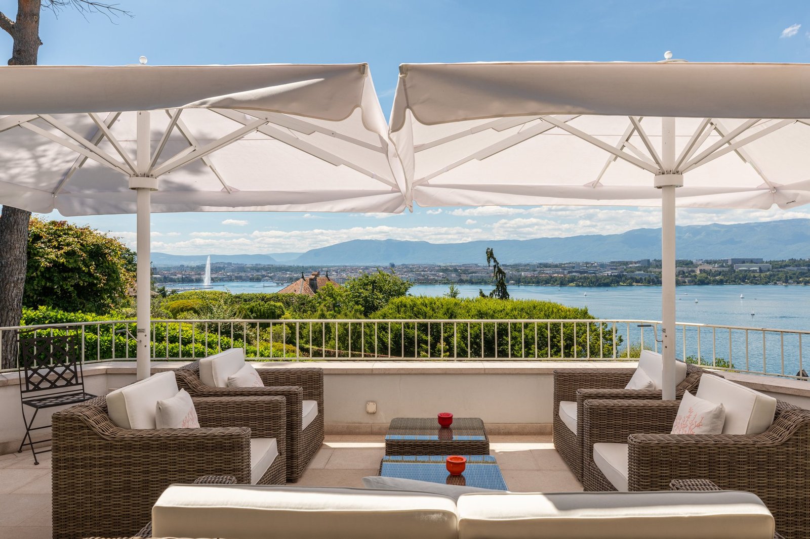 Beautiful Classic House With Panoramic Lake Views Villa in Cologny, Genève, Switzerland