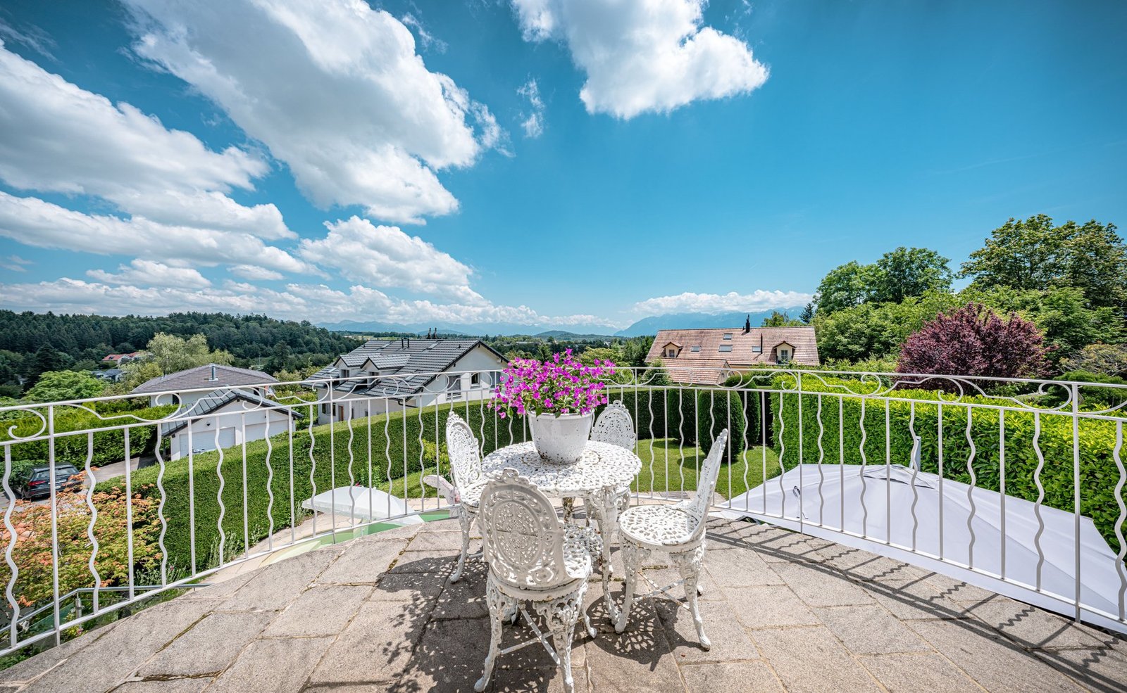 Precious Villa In Epalinges Villa in Épalinges, Vaud, Switzerland