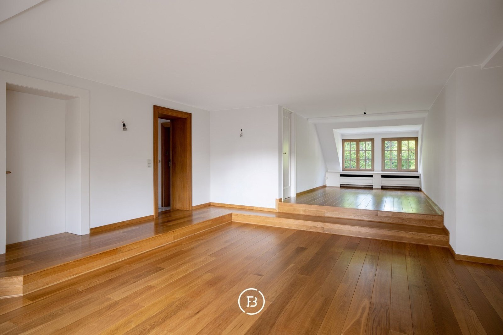 Classic Pearl Villa in Forest, Brussels, Belgium